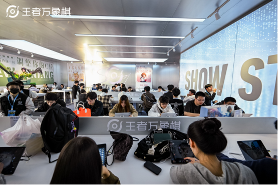 王者第十年，万象棋组了个可躺玩的策略爽局